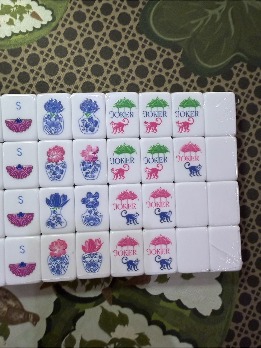 Green Mahjong Tiles Set - Pink & Blue Accents - Picture 15 of 16